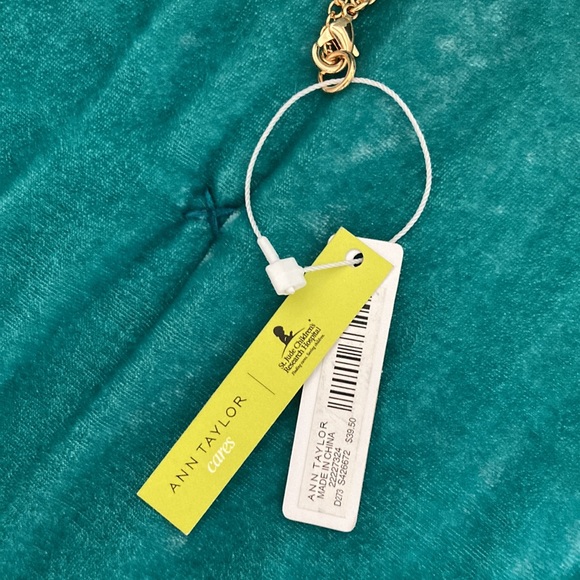 Ann Taylor St. Jude Elephant Statement Necklace - Picture 2 of 4